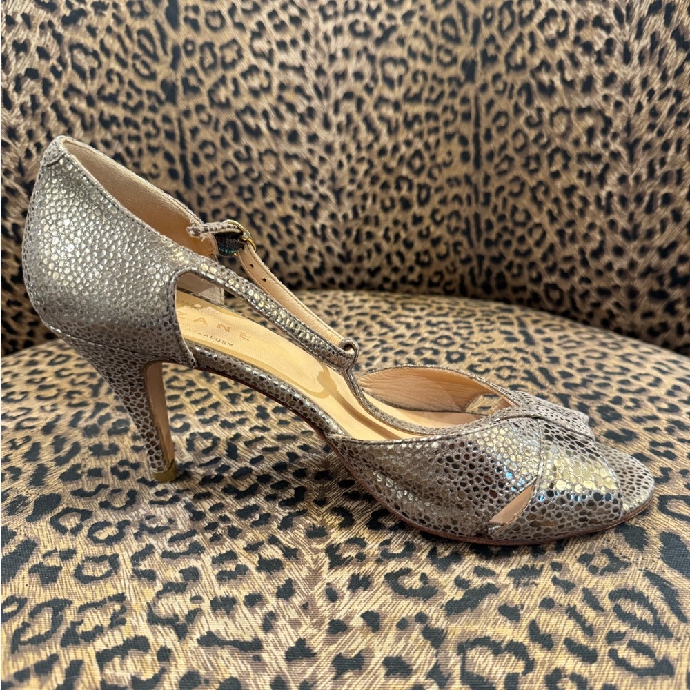 Sezane Gold T-Strap Heels - Picture 4 of 5
